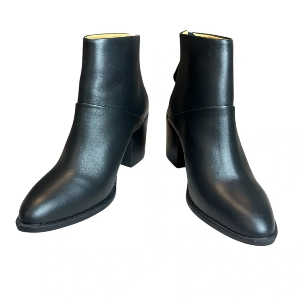 Nisolo Dari Black Leather Commuter Ankle Boots With Back Gold Zipper Size 6.5